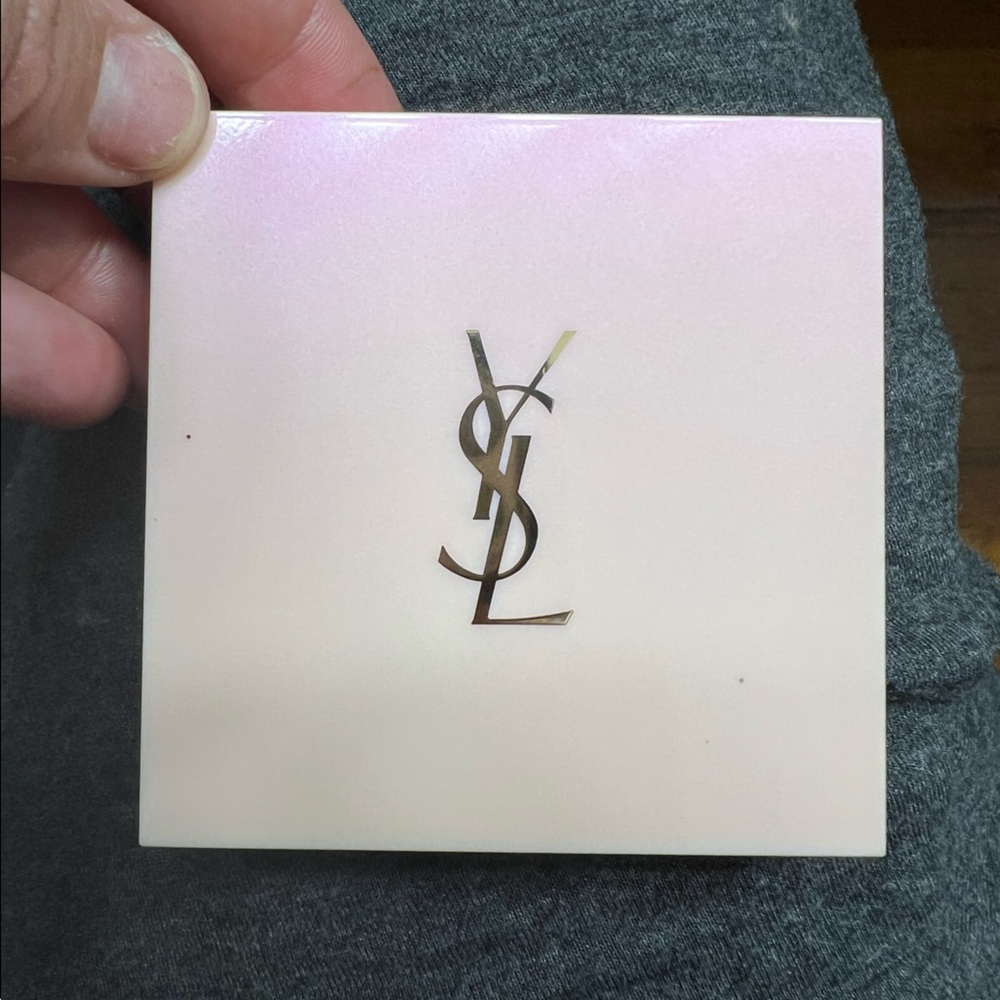 YSL All over glow powder